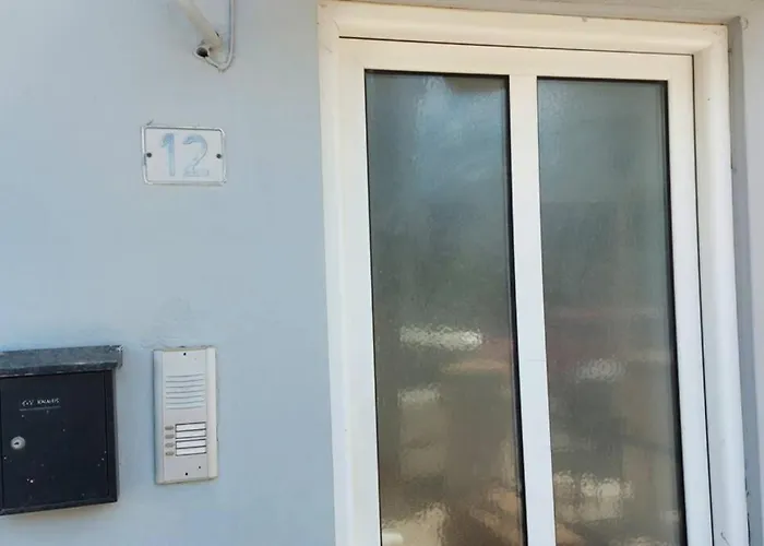 Johny Clara House شقة